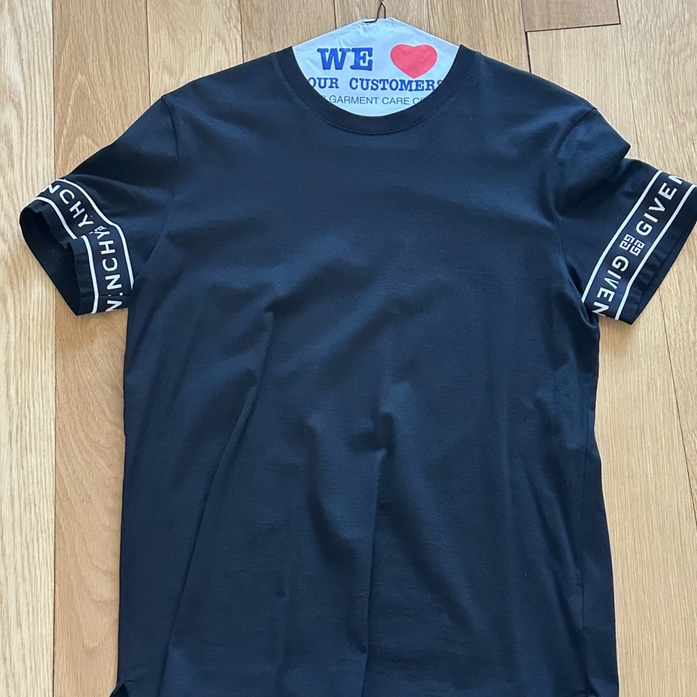 Givenchy Black Men's T-Shirt